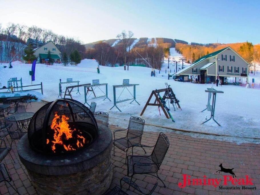 Ski On Off 1Br Suite 1St Flr Sleeps 4 Jiminy Peak هانكوك المظهر الخارجي الصورة